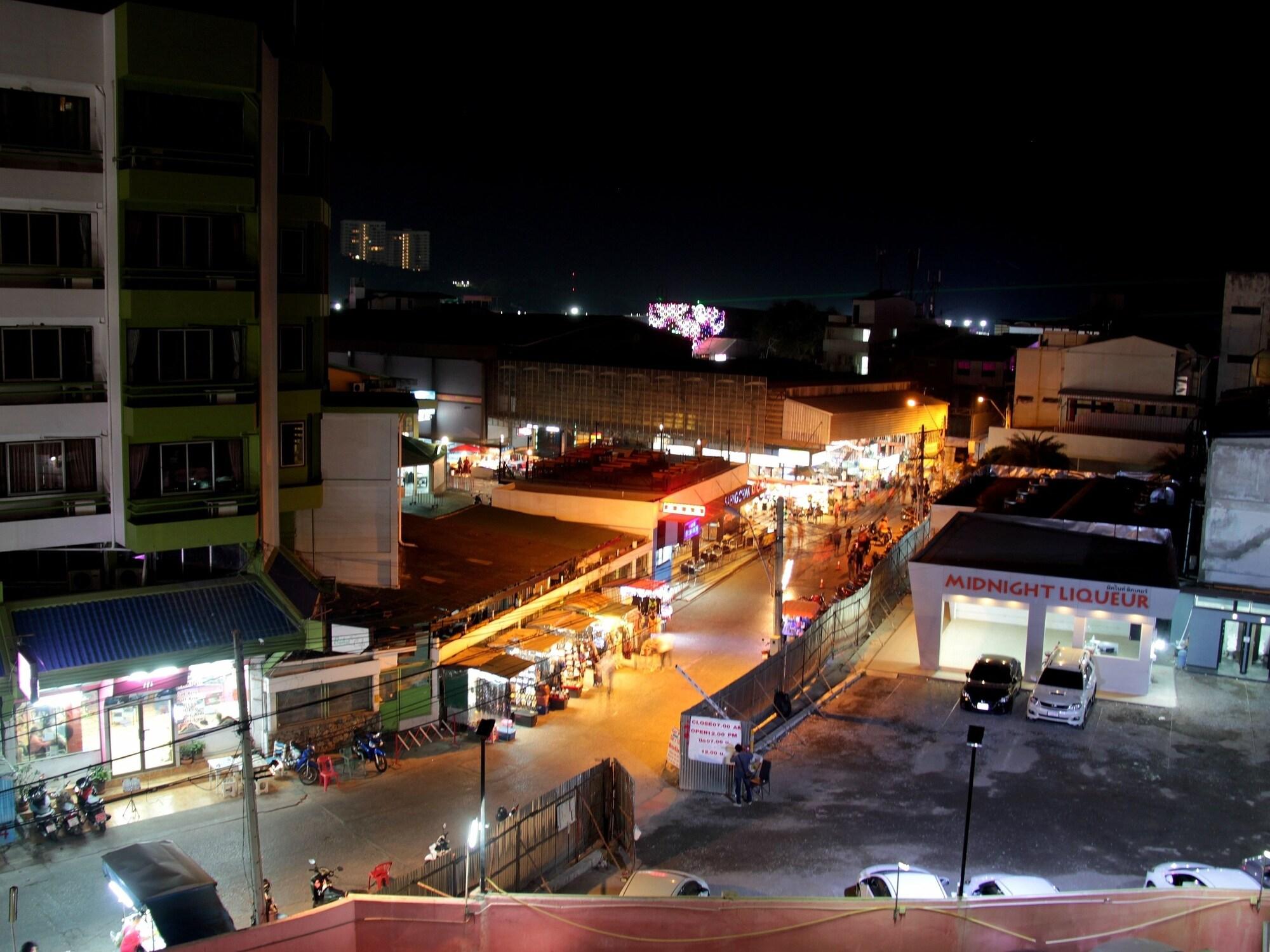 7 Days Premium Hotel Pattaya Exteriör bild